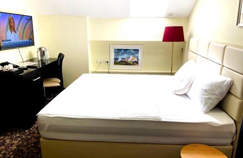 Old Town Hotel | Hotel Central Sarajevo - Gym, Pool & Spa