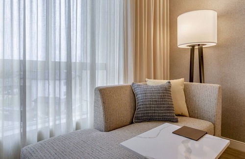 Rohnert Park Hotel | Hotel Centro Sonoma Wine Country, Tapestry Collection Hilton