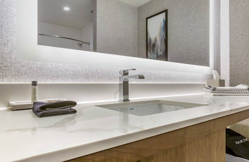 Rohnert Park Hotel | Hotel Centro Sonoma Wine Country, Tapestry Collection Hilton