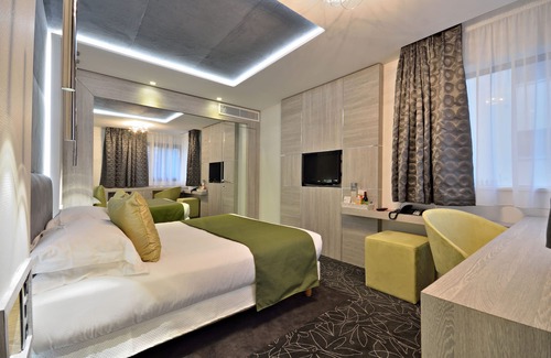 Cannes City Centre Hotel | Hotel Cezanne