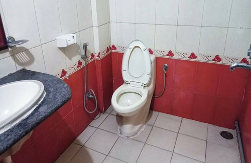 Yeshwanthpur House | Hotel Champion Inn near Yeswantpur Junction Railway Station