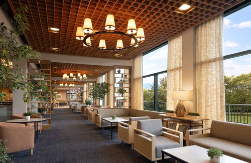 Burlington Hotel | Hotel Champlain Burlington, Curio Collection by Hilton