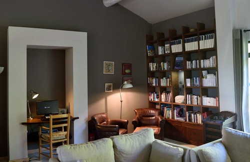 Forcalquier Hotel | Hotel Charembeau