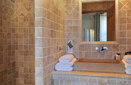 Forcalquier Hotel | Hotel Charembeau