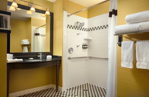 Downtown Chicago Hotel | Hotel Chicago Downtown, Autograph Collection by Marriott