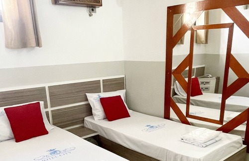 Zona Leste Hotel | Hotel City