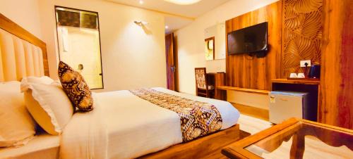 Bhagsu Nag Hotel | Hotel Classic Hills Bhagsunag Luxury Stay #Best Hotel in Mcleodganj #Mountain View Balcony Rooms #Spacious Parking #Prime Location in Dharamshala #Near Bhagsunag Waterfall #Top Selling Property in Mcleodganj