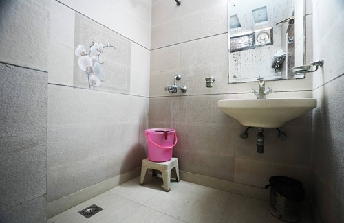 Karol Bagh Hotel | Hotel Classic Karol Bagh