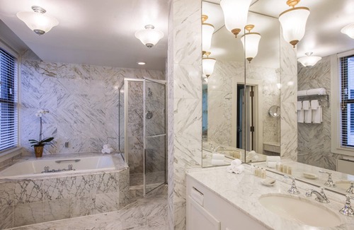 Downtown Cleveland Hotel | Hotel Cleveland, Autograph Collection