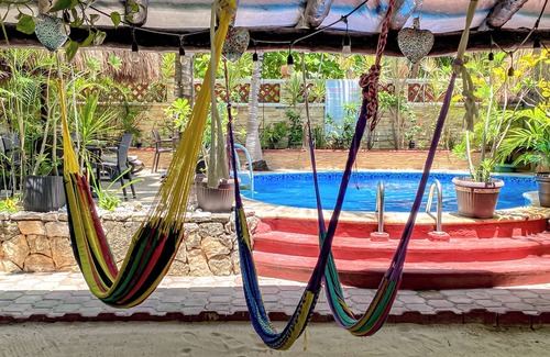 Villa Juarez House | HOTEL COCOS CABAÑAS - BUNGALOW QUEEN NARANJA