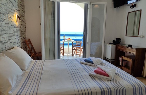 Piso Livadi Hotel | Hotel Corali