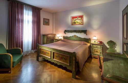 Cortina d'Ampezzo Historic Centre Hotel | Hotel Corona