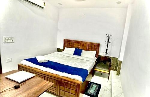 New Delhi House | Hotel Cosy Rooms, Near US Embassy Chanakyapuri, New Delhi - Budget Friendly