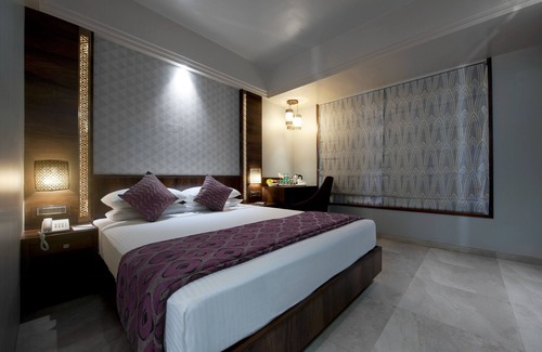 Dhobitalao Hotel | Hotel Crawford Inn