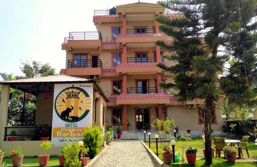 Sauraha Hotel | HOTEL CROWN HORIZON