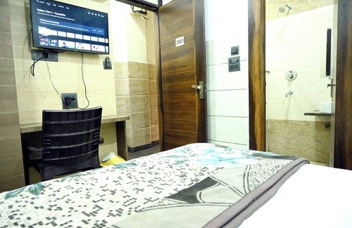 Ghaziabad Hotel | Hotel Crystal