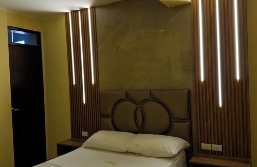 Paita Hotel | Hotel D'Angeles