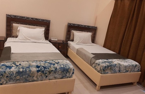 Lahore Hotel | Hotel Day In 2