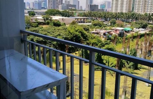 Barangay 76 Condo | Hotel De Rama Unit 534 near MOA/NAIA