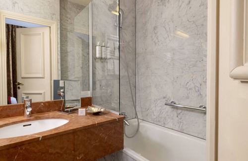 Saint-Germain-des-Pres Hotel | Hotel de Seine