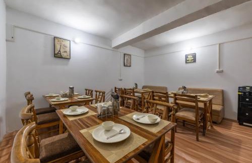 Shimla Hotel | Hotel Deepwoods