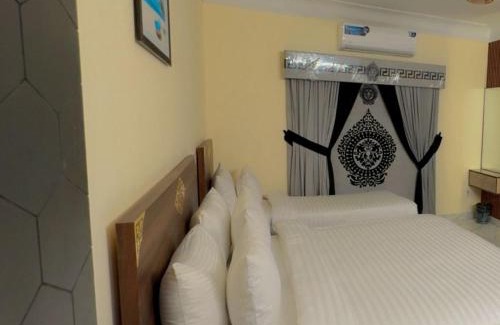 D.H.A. House | Hotel Defence Inn