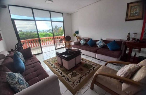Puerto Ayora Hotel | Hotel Deja Vu