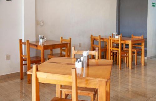 Crucecita Hotel | Hotel Del Profe, Huatulco