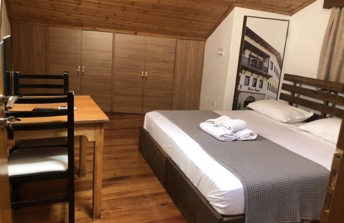 Berat Hotel | Hotel Demaj