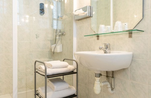 Aix-les-Bains City Center Hotel | Hotel des Bains