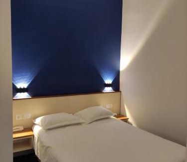 Downtown Angers Hotel | Hotel Des Lices - Angers