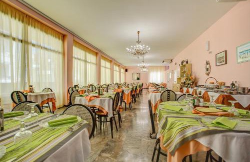 Torre Pedrera Hotel | Hotel Diamante 5 minuti dalla fiera di rimini CON PARCHEGGIO INCLUSO
