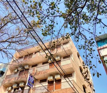 New Delhi Hotel | Hotel Diamond Stay 10 Mints Walking From Nizamuddin Railway Station