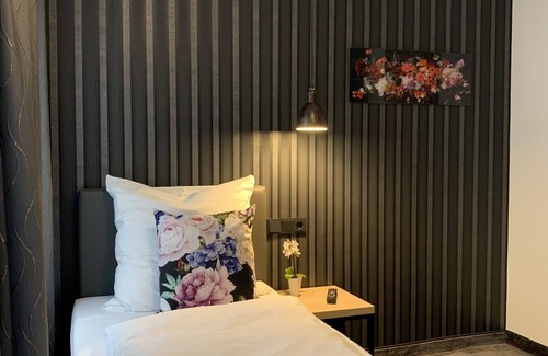 Pinneberg Hotel | Hotel Dias