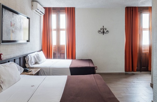Downtown Guadalajara Hotel | Hotel Don Quijote Plaza