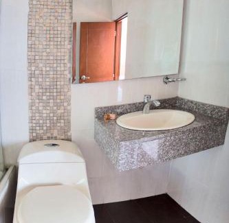 Calle 26 Hotel | Hotel Dorado Gold