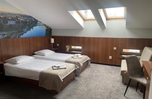 Wesoła Zachod Hotel | Hotel Downtown Kraków