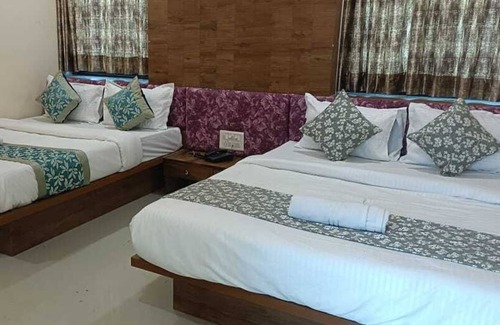 Chandkheda Hotel | Hotel Dreamland Chandkheda
