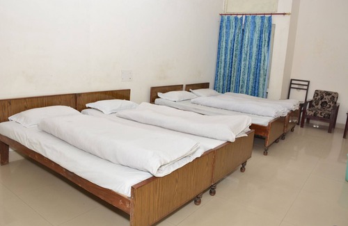Paltan Bazaar Hotel | Hotel Drona