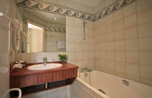 Talloires-Montmin Hotel | Hotel Du Lac