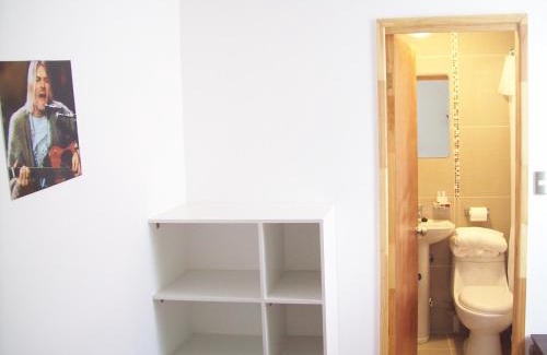Cerro Alegre Hotel | Hotel Ecomusic