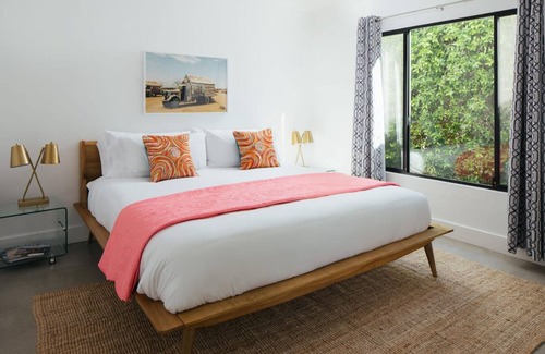 Warm Sands Hotel | Hotel El Cid by AvantStay | 16 OCC Full Hotel Buyout in Palm Springs w/Pool!