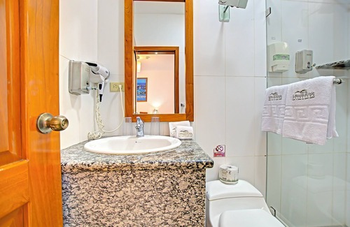Puerto Ayora Hotel | Hotel el descanso del Guia