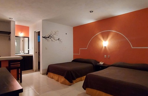 Zona Paseo Montejo Hotel | Hotel El Marques