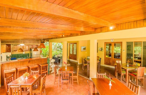 Ojochal Bed & Breakfast | Hotel el Mono Feliz