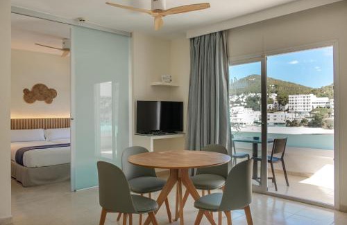 Cala Llonga Apartment | Hotel El Pinar