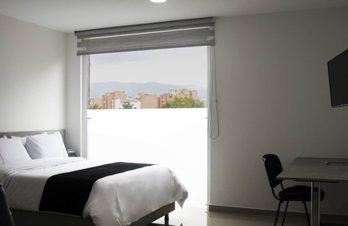 Laureles - Estadio Hotel | Hotel El Portón de San Joaquín