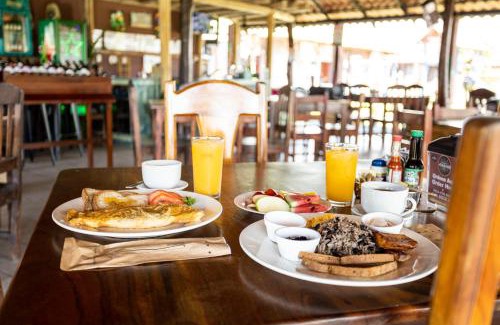 Quepos Hotel | Hotel El Rancho