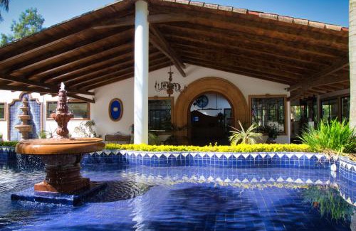 Valle de Bravo Hotel | Hotel El Rebozo