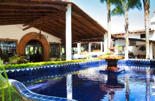 Valle de Bravo Hotel | Hotel El Rebozo